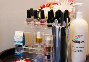 How to perform a SHELLAC Manicure? - Beauty Salon in Rufford Newark Nottinghamshire UK - Healthy Looks